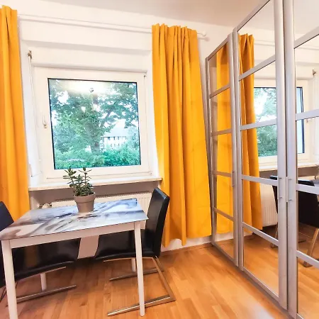 Habitación en casa particular Modernes Am Park Mit Garten, Hühner&enten *