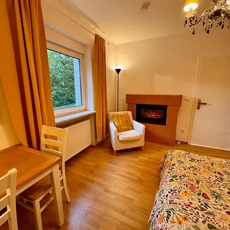 Artist's House Room, Free Parking, Garden Ubytování v soukromí